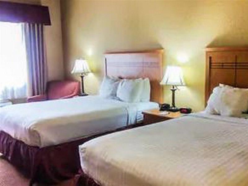 Baymont By Wyndham Cuero Hotel Exterior foto