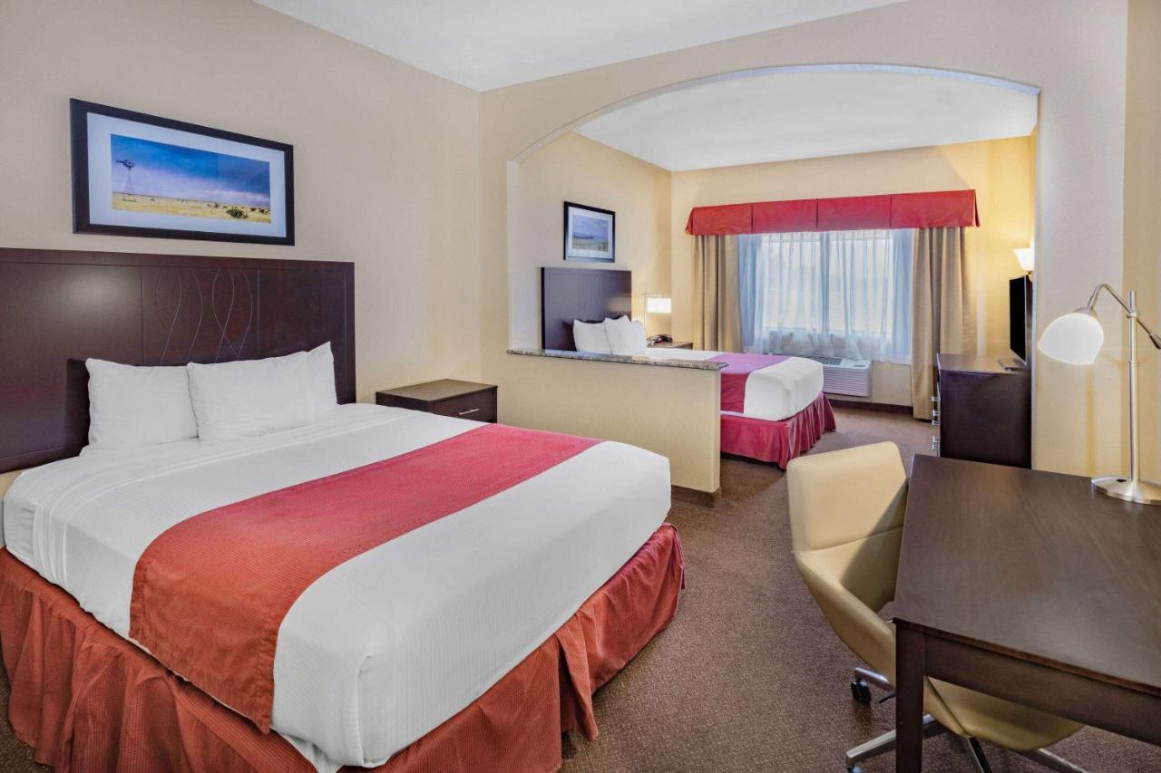 Baymont By Wyndham Cuero Hotel Exterior foto